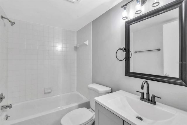 3281 BENEVA ROAD 202, Sarasota, FL 34232