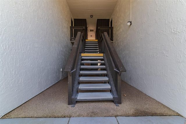3281 BENEVA ROAD 202, Sarasota, FL 34232