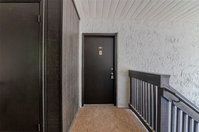 3281 BENEVA ROAD 202, Sarasota, FL 34232