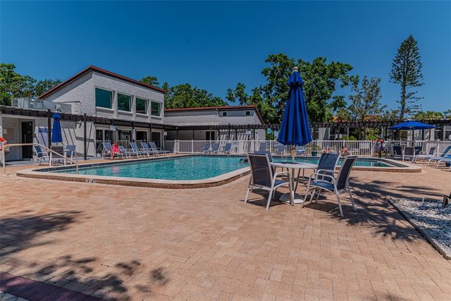 3281 BENEVA ROAD 202, Sarasota, FL 34232
