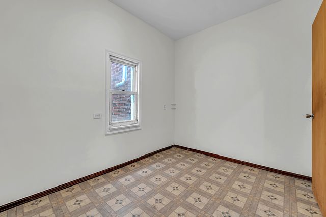 2220 S Saint Louis Avenue, Chicago, IL 60623