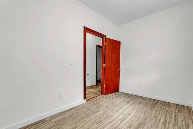 2220 S Saint Louis Avenue, Chicago, IL 60623