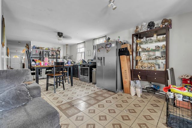 2220 S Saint Louis Avenue, Chicago, IL 60623