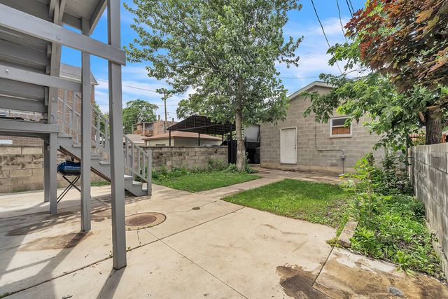 2220 S Saint Louis Avenue, Chicago, IL 60623