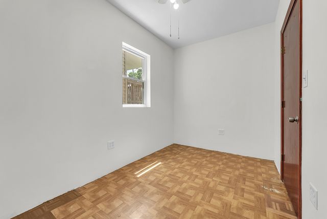 2220 S Saint Louis Avenue, Chicago, IL 60623