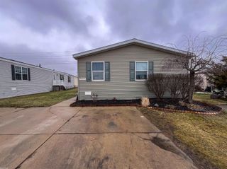 38146 Saint Tropez Drive, Clinton Twp, MI 48038