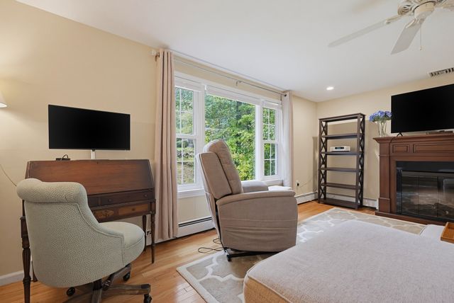 80 Chestnut St., Wrentham, MA 02093
