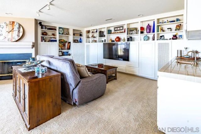 2110 Locust St, San Diego, CA 92106