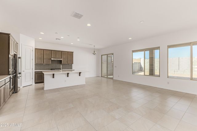 20276 W CATALINA Drive, Buckeye, AZ 85396