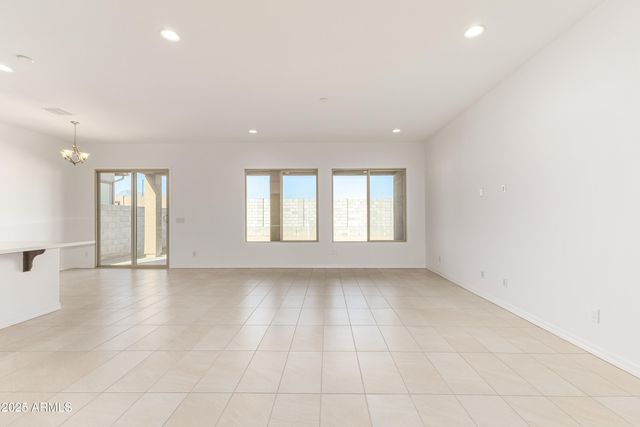 20276 W CATALINA Drive, Buckeye, AZ 85396