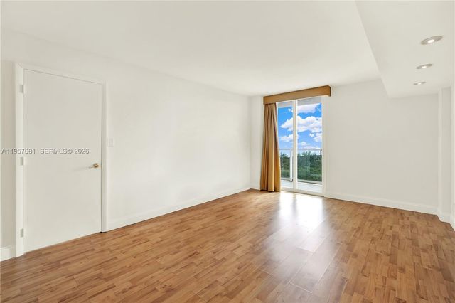 100 S Bayview Dr 1222, Sunny Isles Beach, FL 33160