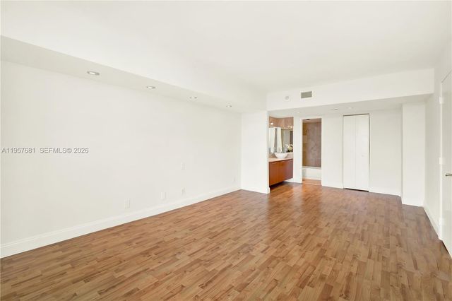 100 S Bayview Dr 1222, Sunny Isles Beach, FL 33160