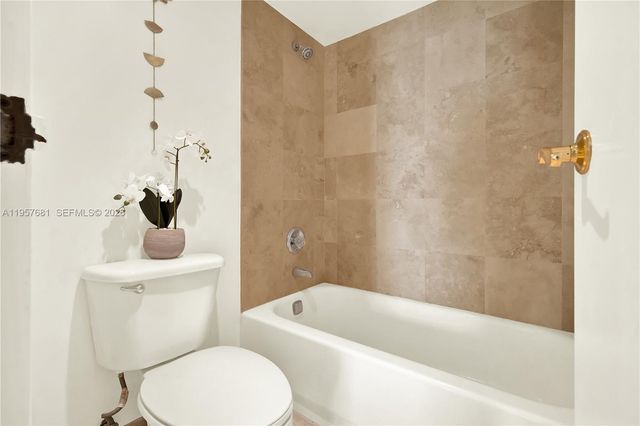 100 S Bayview Dr 1222, Sunny Isles Beach, FL 33160