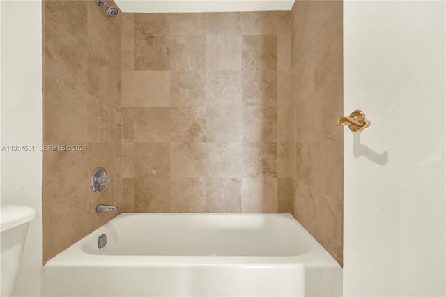 100 S Bayview Dr 1222, Sunny Isles Beach, FL 33160