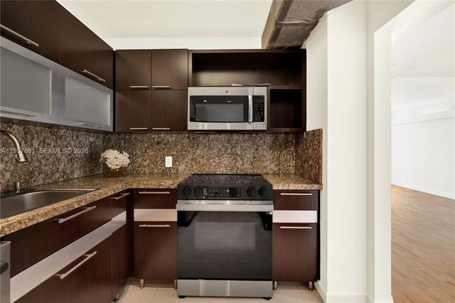 100 S Bayview Dr 1222, Sunny Isles Beach, FL 33160
