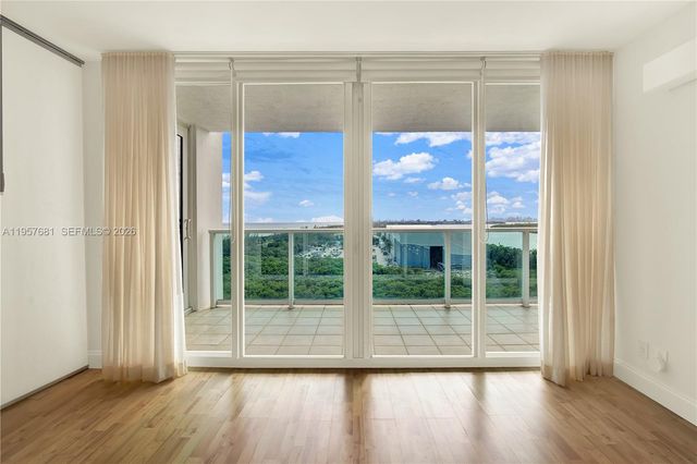 100 S Bayview Dr 1222, Sunny Isles Beach, FL 33160
