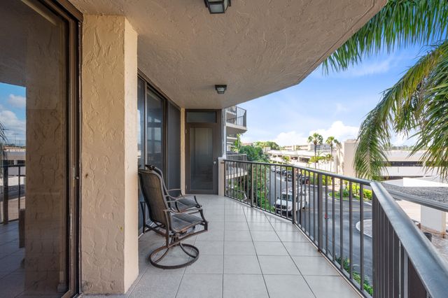 859 Jeffery Street 312, Boca Raton, FL 33487