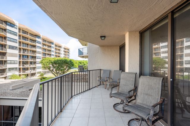 859 Jeffery Street 312, Boca Raton, FL 33487