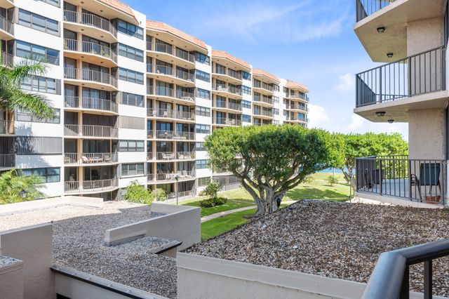 859 Jeffery Street 312, Boca Raton, FL 33487