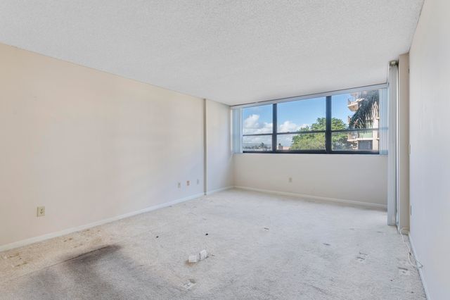 859 Jeffery Street 312, Boca Raton, FL 33487