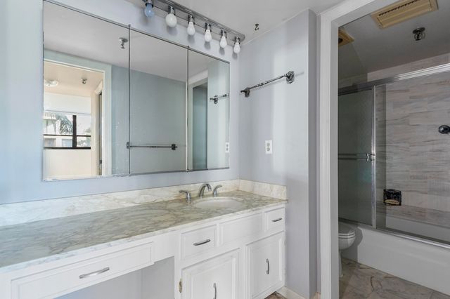 859 Jeffery Street 312, Boca Raton, FL 33487