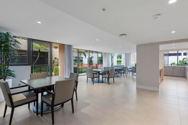 859 Jeffery Street 312, Boca Raton, FL 33487