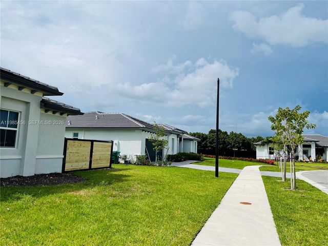 16932 SW 291st St, Homestead, FL 33030
