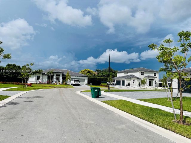 16932 SW 291st St, Homestead, FL 33030