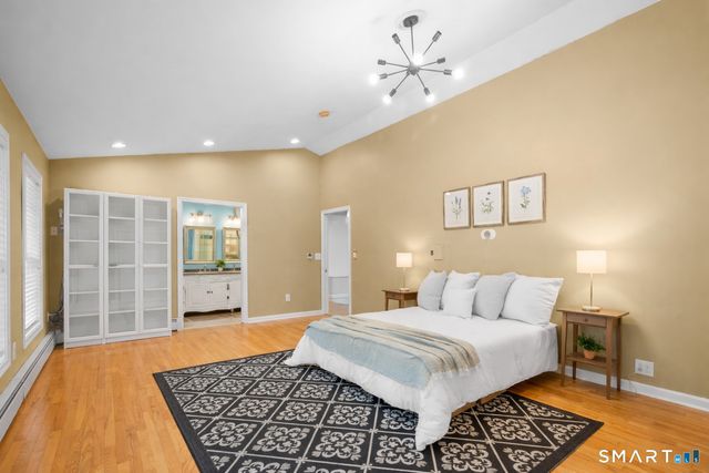 11 High Gate Lane, West Hartford, CT 06107