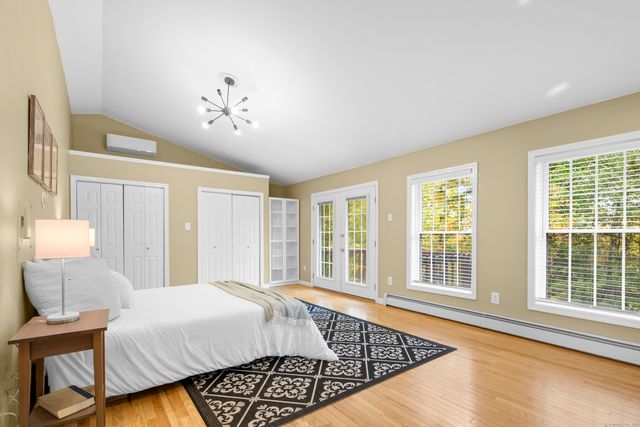 11 High Gate Lane, West Hartford, CT 06107