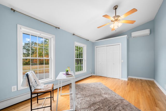 11 High Gate Lane, West Hartford, CT 06107