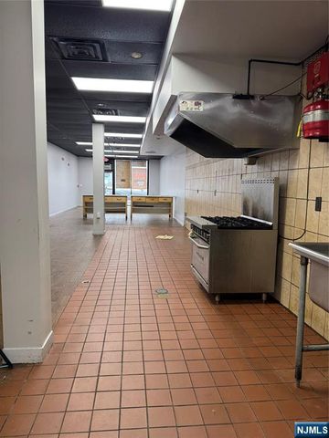 1422 Bergen, Fort Lee, NJ 07024