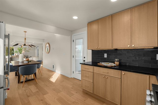 309 NW 48th Street, Seattle, WA 98107