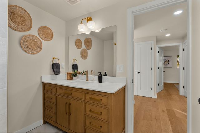 309 NW 48th Street, Seattle, WA 98107