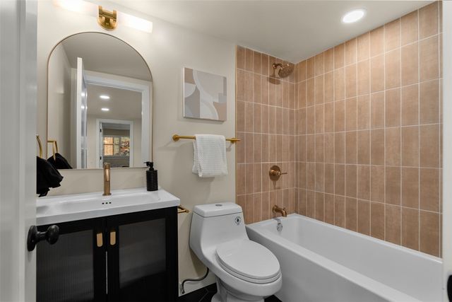 309 NW 48th Street, Seattle, WA 98107