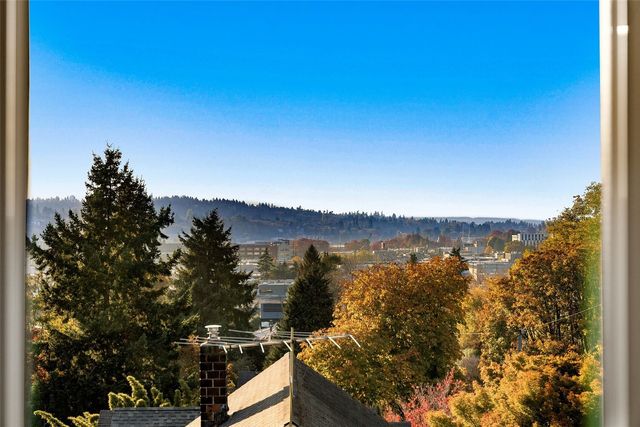 309 NW 48th Street, Seattle, WA 98107