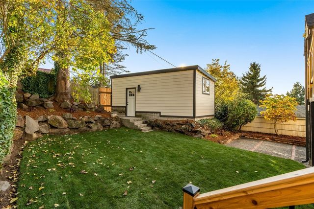 309 NW 48th Street, Seattle, WA 98107