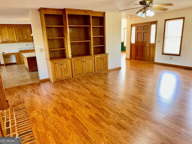 494 S Broad Street, Bowman, GA 30624