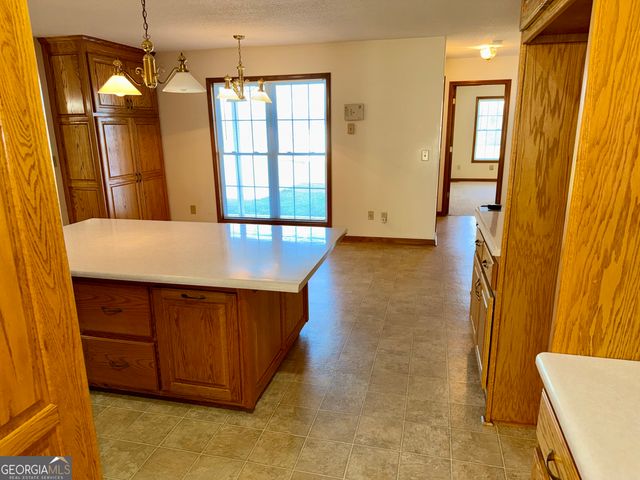 494 S Broad Street, Bowman, GA 30624