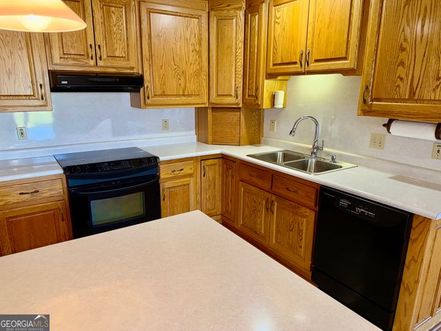 494 S Broad Street, Bowman, GA 30624