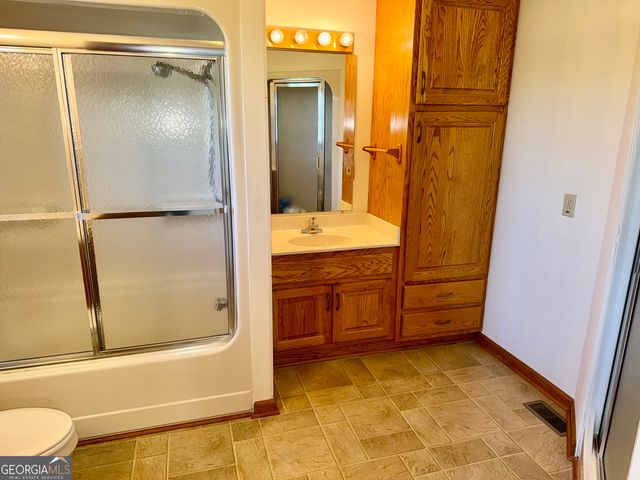 494 S Broad Street, Bowman, GA 30624