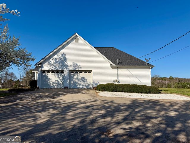 494 S Broad Street, Bowman, GA 30624