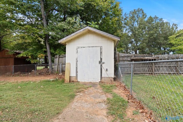 8565 Curtis Road, Athens, AL 35614
