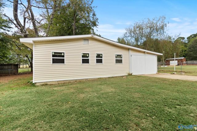 8565 Curtis Road, Athens, AL 35614