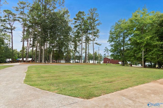 8565 Curtis Road, Athens, AL 35614
