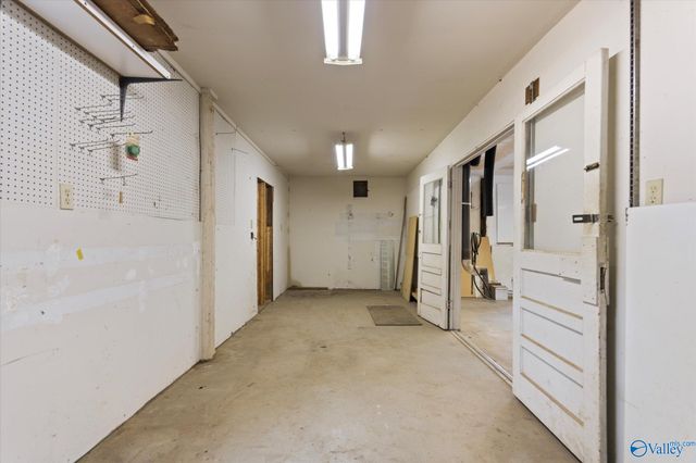 8565 Curtis Road, Athens, AL 35614