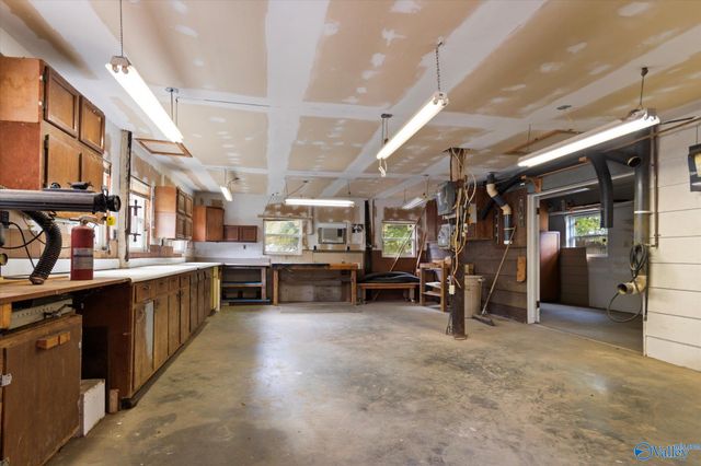 8565 Curtis Road, Athens, AL 35614