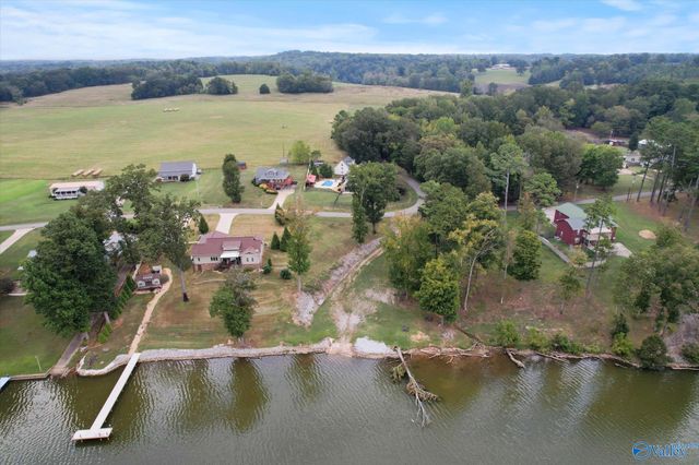 8565 Curtis Road, Athens, AL 35614