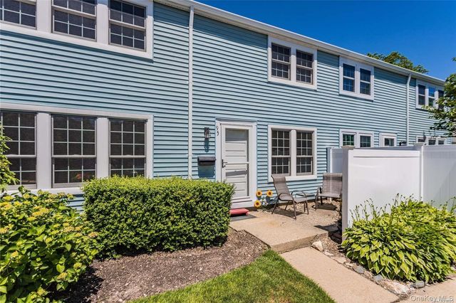 95 Whalers Cove, Babylon, NY 11702