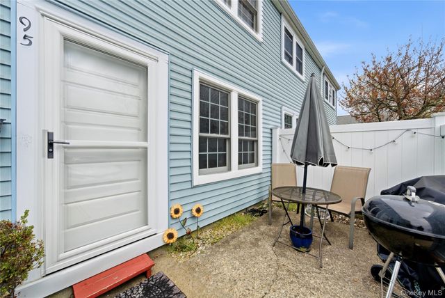 95 Whalers Cove, Babylon, NY 11702